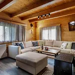 Private Summer House With Swimming Pool, Bar And Pit For Football And Volleyball Feriehus