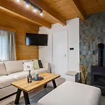 Feriehus Private Summer House With Swimming Pool, Bar And Pit For Football And Volleyball *
