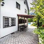 Private Summer House With Swimming Pool, Bar And Pit For Football And Volleyball Hvezdonice