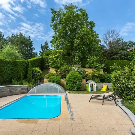 別荘 Family With Private Pool, Bar & Sports Field *